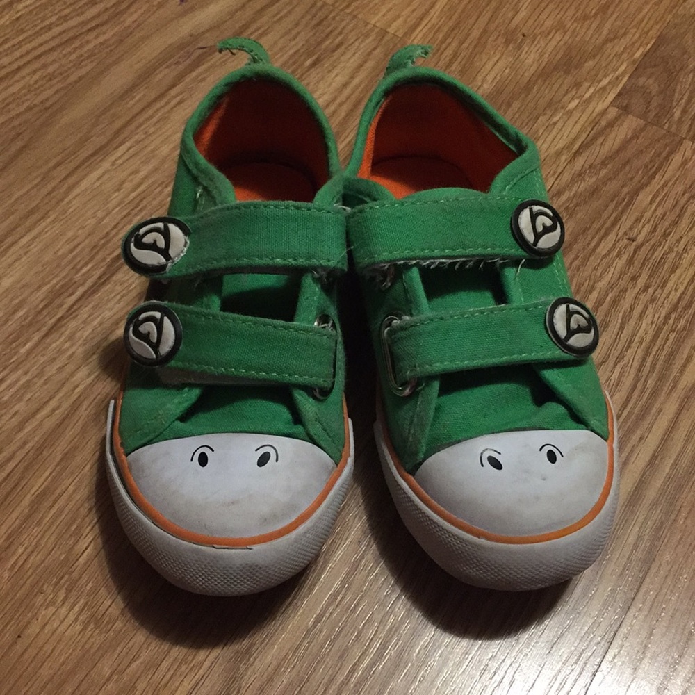 Gator sneakers